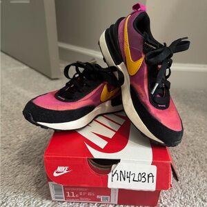 Nike Waffle one Preschool size 11C